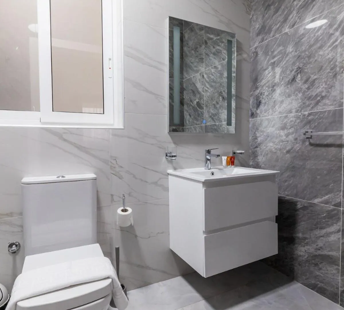 Stunning 2Br Apartment In Sliema - Apt 23 Malta
