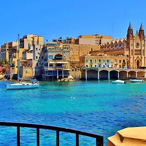 Apartment Spacious Steps To The Promenade, Sliema