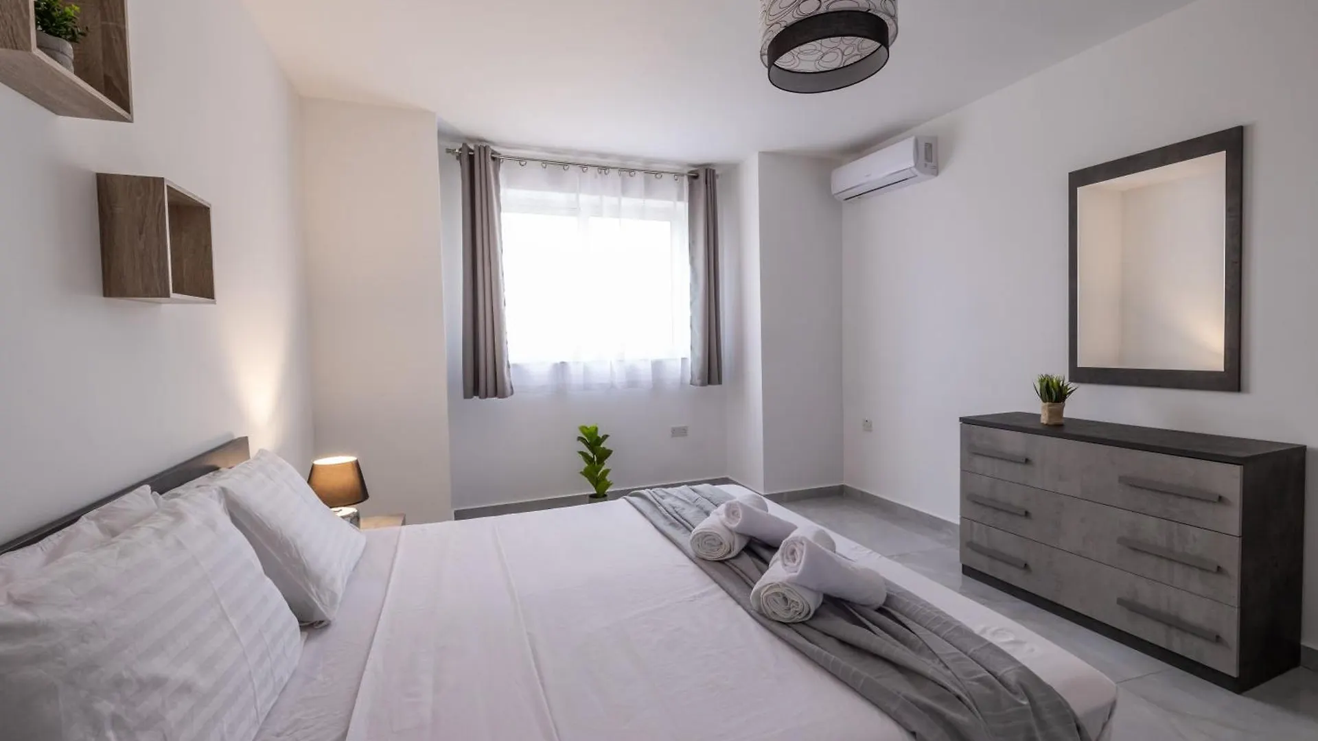 Stunning 2Br Apartment In Sliema - Apt 23 Malta